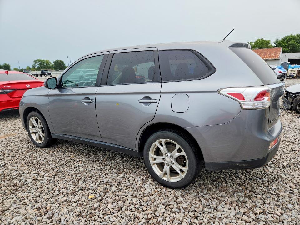 Photo 2 from auction – 2014 MITSUBISHI OUTLANDER with VIN JA4AD3A36EZ017692