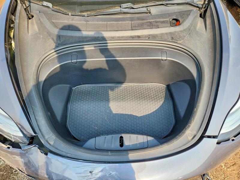 Photo 11 from auction – 2019 TESLA MODEL 3 with VIN 5YJ3E1EA0KF400411