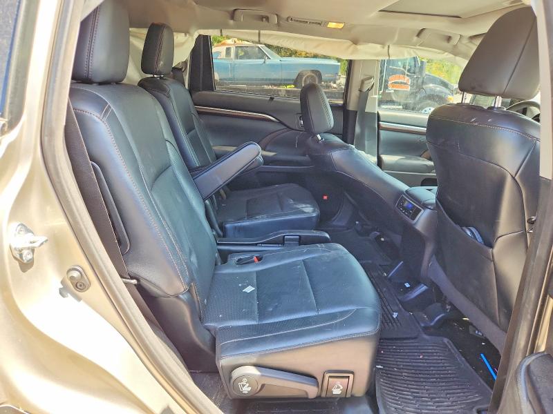 Photo 11 from auction – 2015 TOYOTA HIGHLANDER with VIN 5TDYKRFH8FS086002