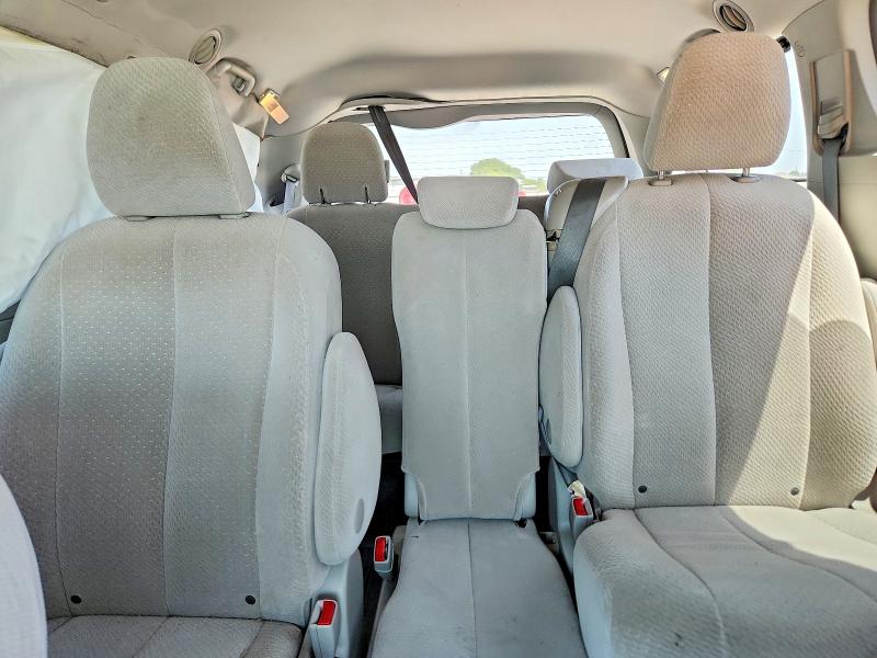 Photo 10 from auction – 2013 TOYOTA SIENNA with VIN 5TDKK3DCXDS382565