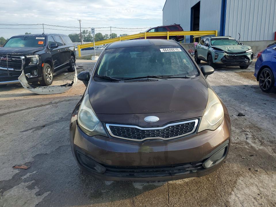 Photo 5 from auction – 2013 KIA RIO with VIN KNADN4A33D6197569