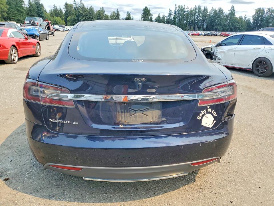 Photo 6 from auction – 2015 TESLA MODEL S with VIN 5YJSA1S11FF080744