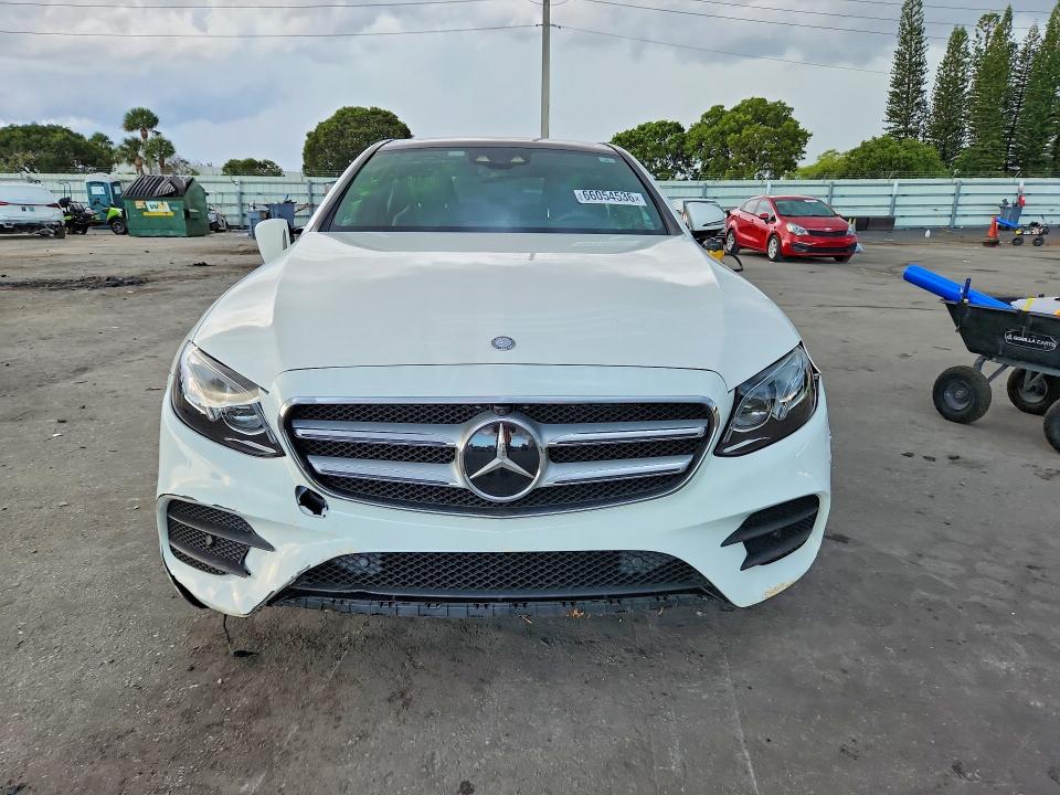 Photo 5 from auction – 2017 MERCEDES-BENZ E with VIN WDDZF4KBXHA019372