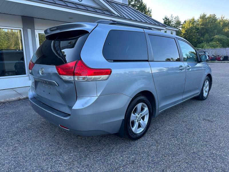 Photo 4 from auction – 2014 TOYOTA SIENNA with VIN 5TDKK3DCXES478665