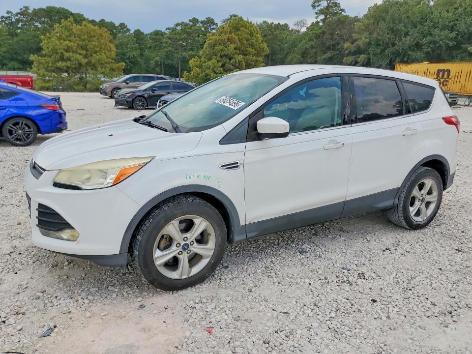 FORD ESCAPE 2013 with VIN 1FMCU0GX3DUD55582 - Photo from auction