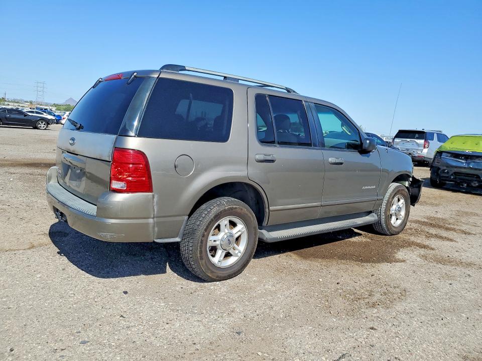 Photo 3 from auction – 2004 FORD EXPLORER with VIN 1FMZU73K84ZA43872