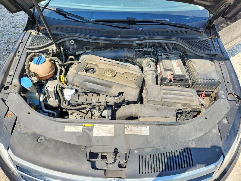 Photo 11 from auction – 2015 VOLKSWAGEN CC with VIN WVWBP7AN6FE803561