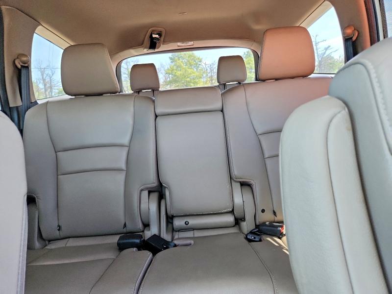 Фото 10 с аукциона – 2017 HONDA PILOT с VIN 5FNYF6H81HB096250
