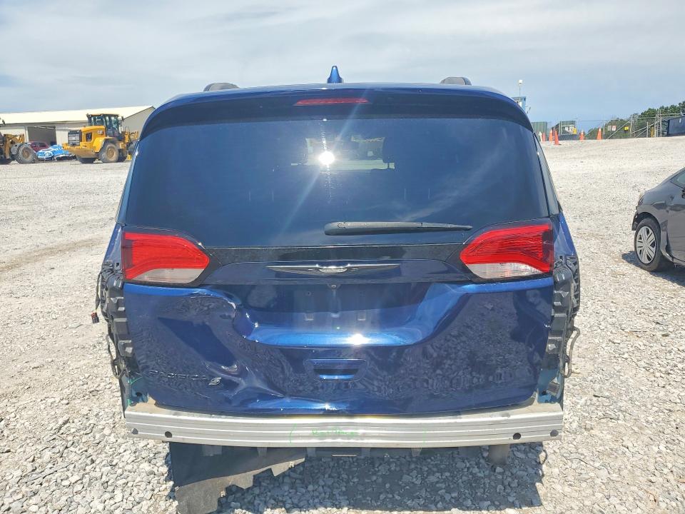 Photo 6 from auction – 2018 CHRYSLER PACIFICA with VIN 2C4RC1BG3JR352592