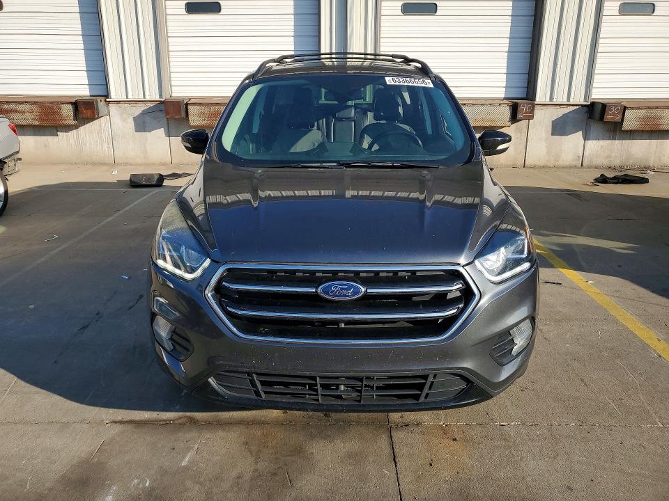Photo 5 from auction – 2017 FORD ESCAPE with VIN 1FMCU9J97HUC46515