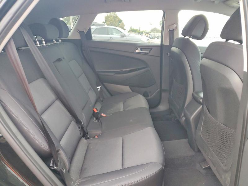 Photo 11 from auction – 2017 HYUNDAI TUCSON with VIN KM8J23A44HU464684