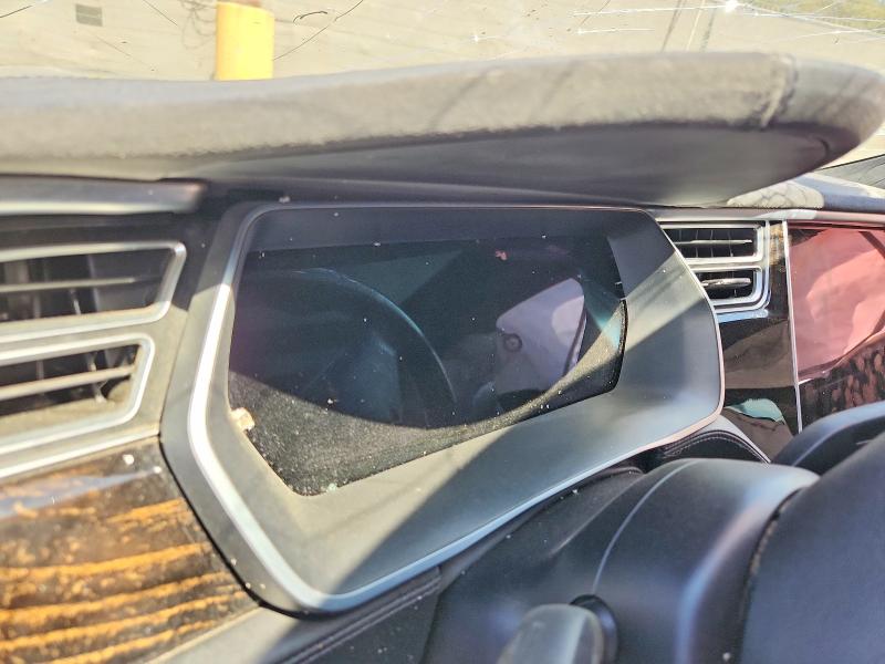 Photo 9 from auction – 2016 TESLA MODEL S with VIN 5YJSA1E28GF154960