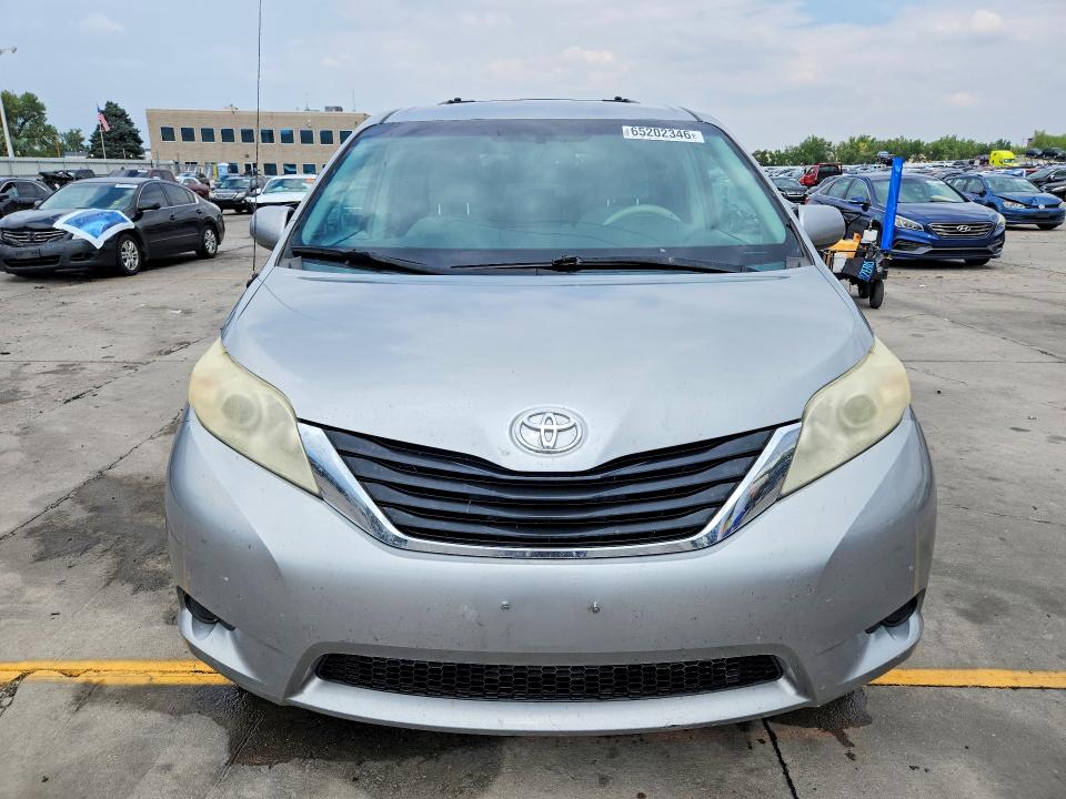 Photo 5 from auction – 2012 TOYOTA SIENNA with VIN 5TDKK3DC2CS248860