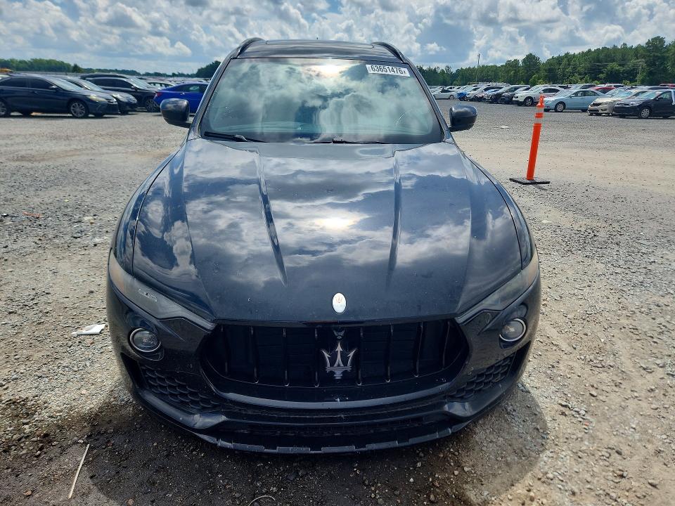 Photo 5 from auction – 2017 MASERATI LEVANTE with VIN ZN661XUS8HX262717