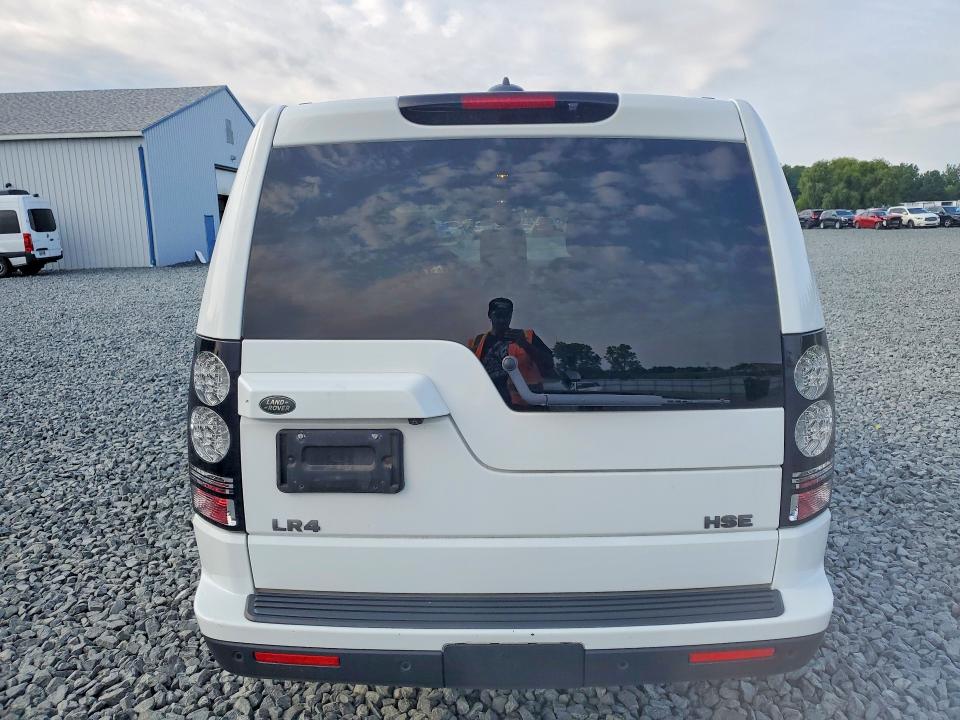 Photo 6 from auction – 2016 LAND ROVER LR4 with VIN SALAG2V62GA841758