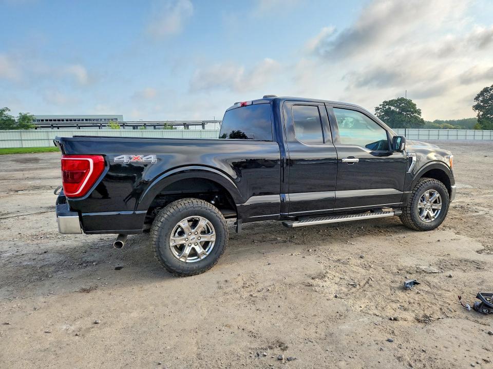 Photo 3 from auction – 2023 FORD F150 with VIN 1FTFX1E55PKD08568