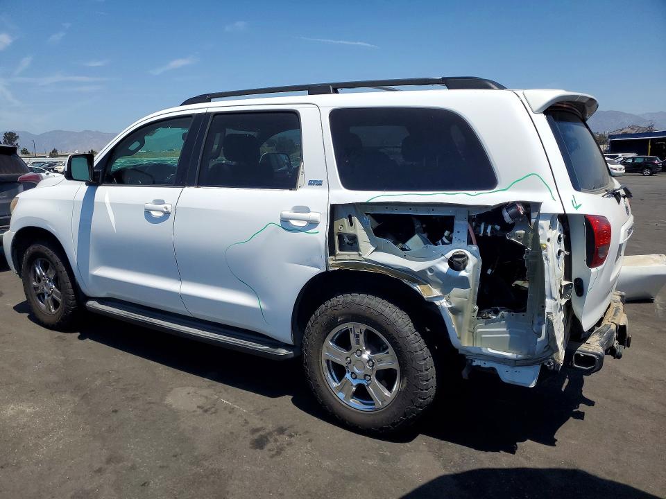 Photo 2 from auction – 2013 TOYOTA SEQUOIA with VIN 5TDBY5G10DS086068
