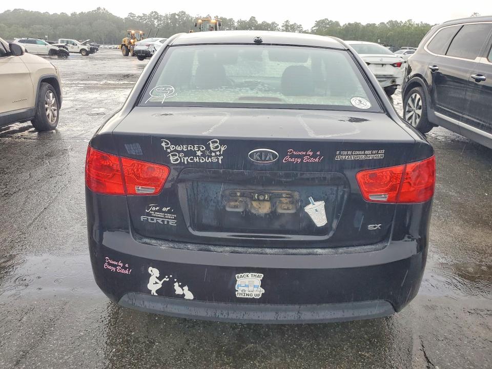Photo 6 from auction – 2011 KIA FORTE with VIN KNAFU4A28B5451976
