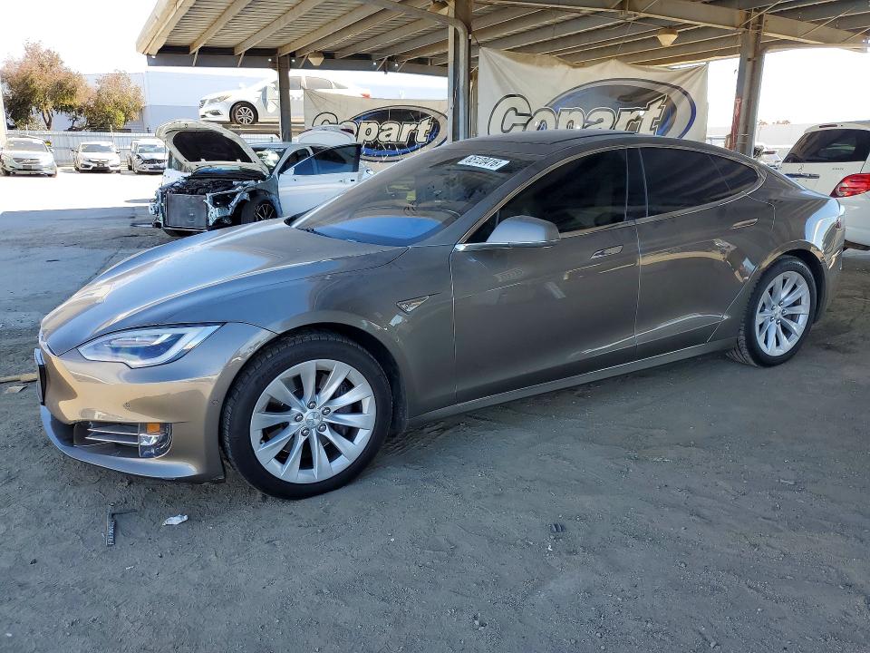 TESLA MODEL S 2016 with VIN 5YJSA1E27GF149278 - Photo from auction