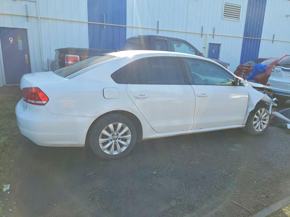Photo 3 from auction – 2013 VOLKSWAGEN PASSAT with VIN 1VWAH7A3XDC004220