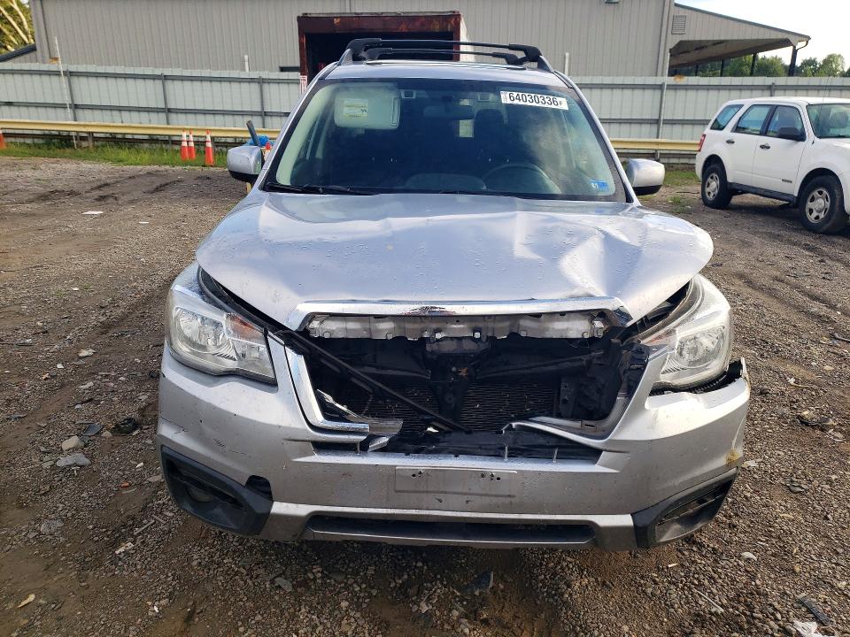Photo 5 from auction – 2017 SUBARU FORESTER with VIN JF2SJAGC0HH543200
