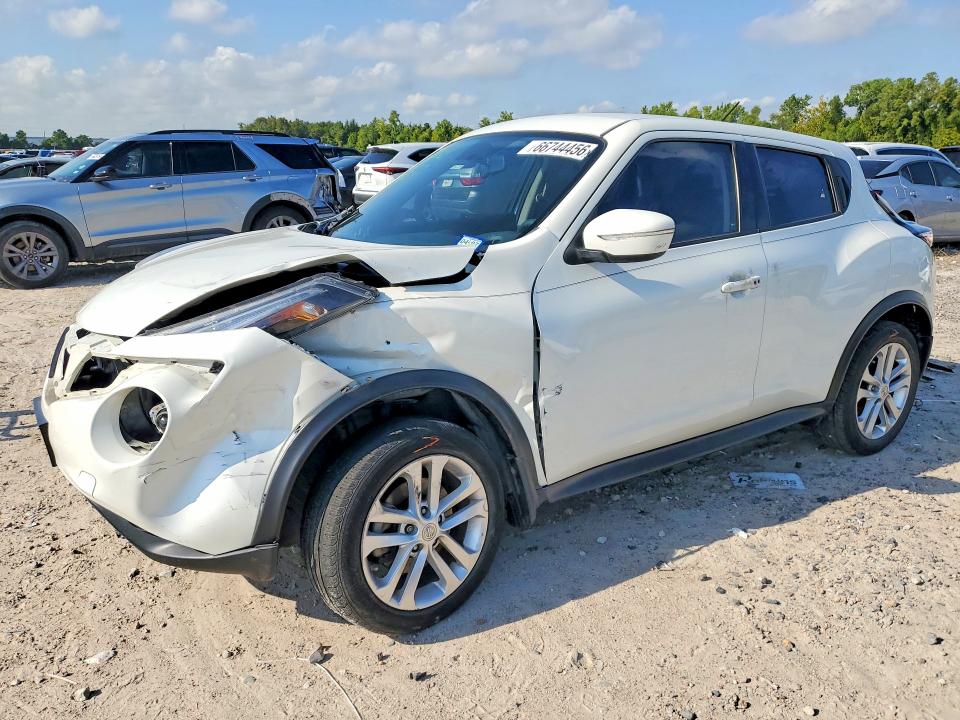 NISSAN JUKE 2017 with VIN JN8AF5MR2HT700688 - Photo from auction