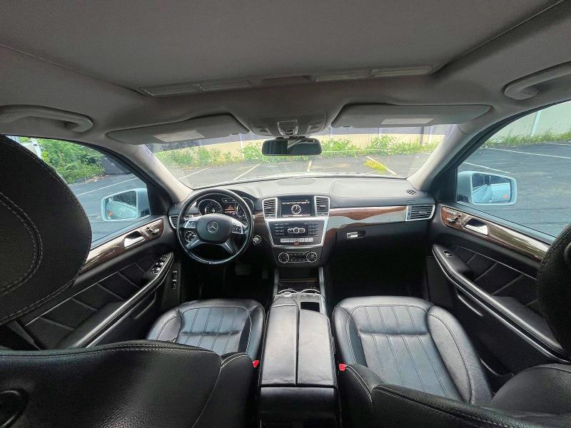Photo 10 from auction – 2013 MERCEDES-BENZ GL with VIN 4JGDF7CE6DA163621