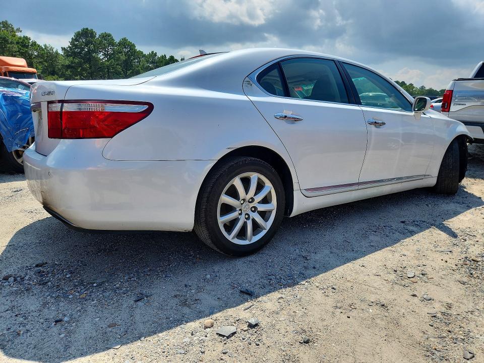 Photo 3 from auction – 2008 LEXUS LS with VIN JTHBL46F085083803