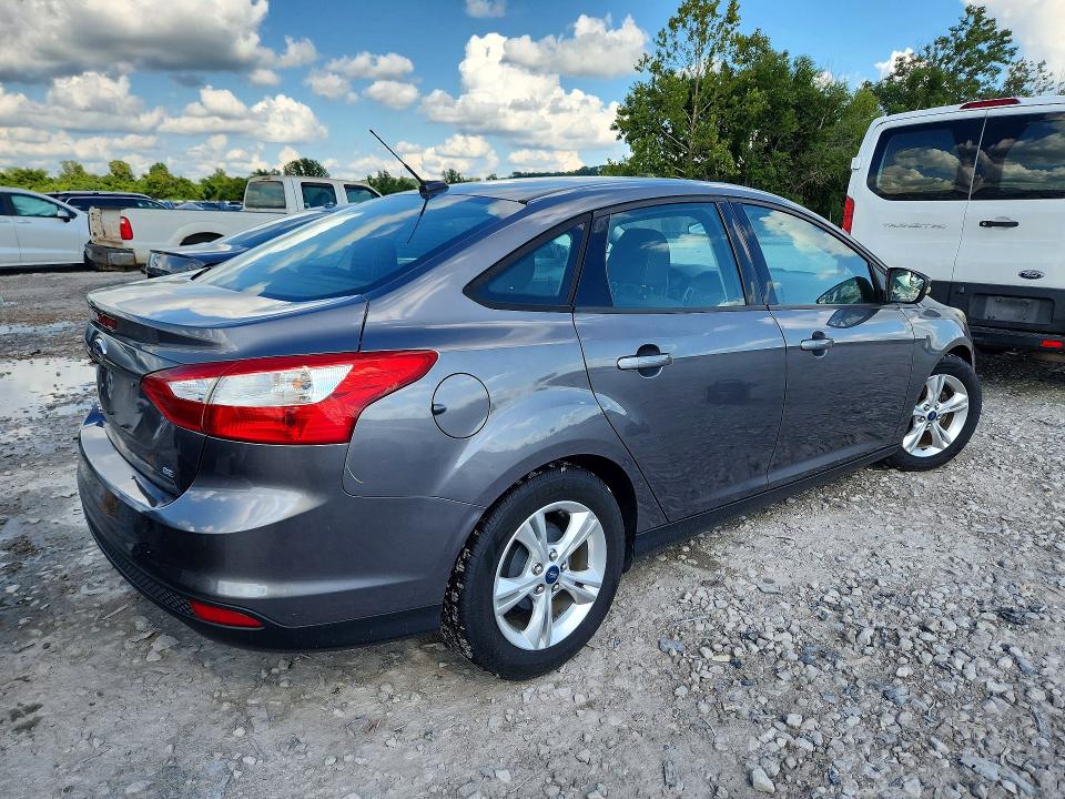 Photo 3 from auction – 2013 FORD FOCUS with VIN 1FADP3F24DL144720