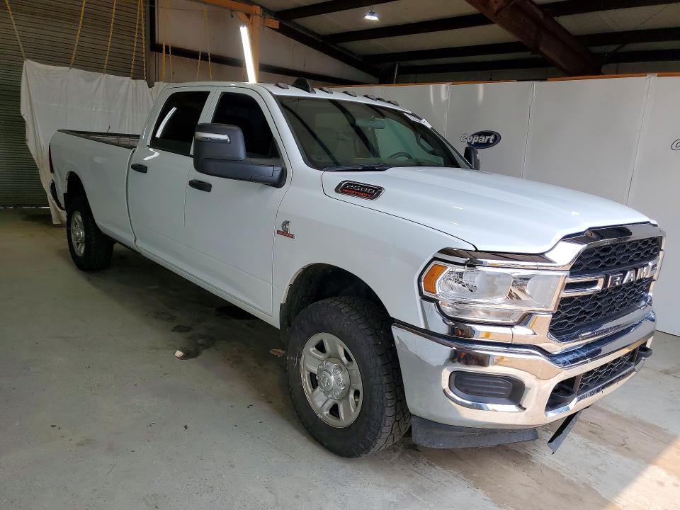 Photo 4 from auction – 2024 RAM 2500 with VIN 3C6UR5HL7RG371028