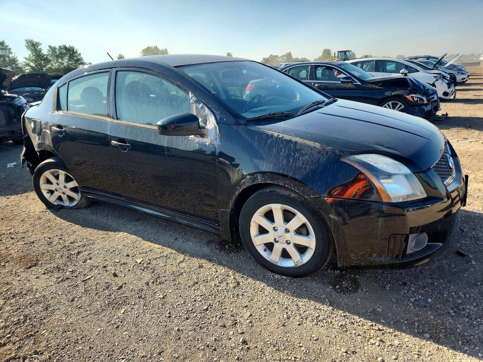 Zdjęcie 4 z aukcji – 2011 NISSAN SENTRA z VIN 3N1AB6AP4BL636443