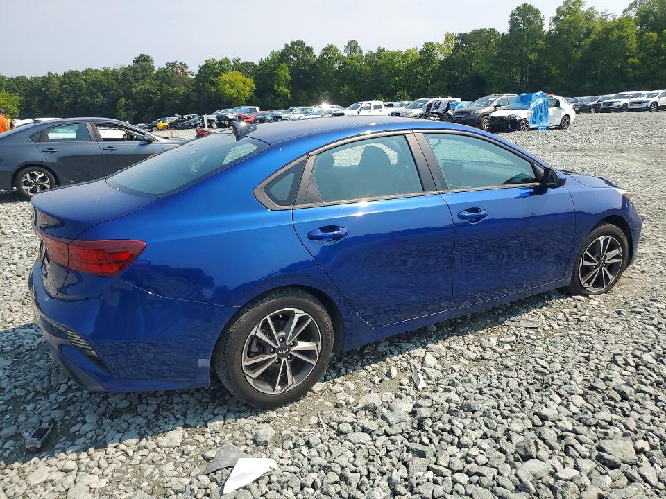 Photo 3 from auction – 2022 KIA FORTE with VIN 3KPF24AD4NE416175