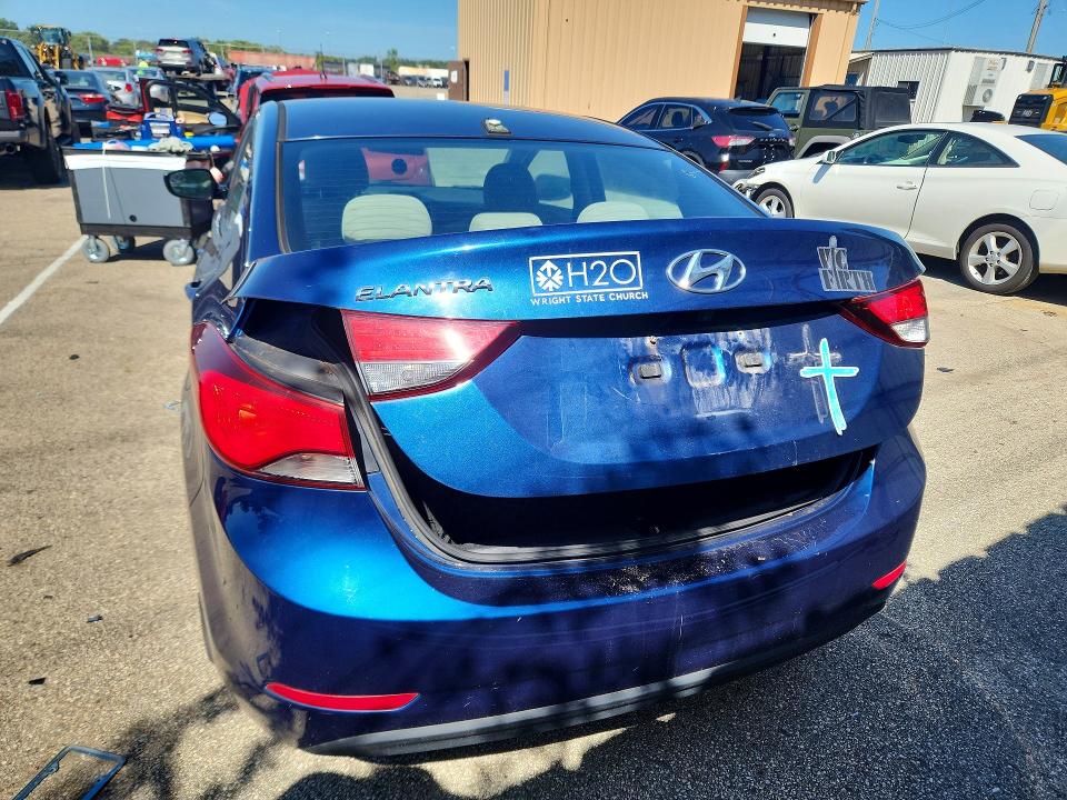 Photo 6 from auction – 2016 HYUNDAI ELANTRA with VIN 5NPDH4AE1GH662176