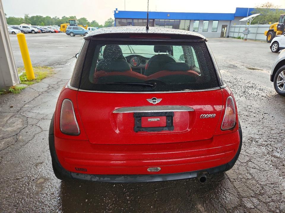Photo 6 from auction – 2002 MINI COOPER with VIN WMWRC33402TC35983
