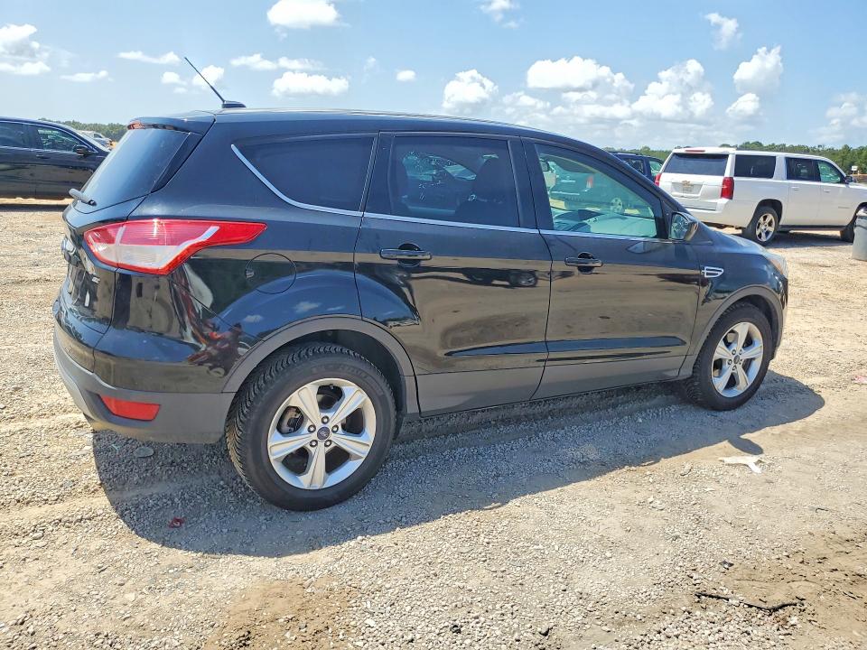 Photo 3 from auction – 2016 FORD ESCAPE with VIN 1FMCU0G74GUA20061