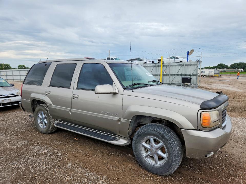 Photo 4 from auction – 2000 CADILLAC ESCALADE with VIN 1GYEK13R5YR144113