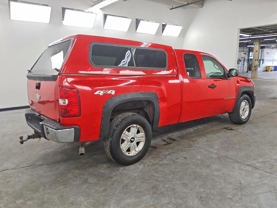 Zdjęcie 3 z aukcji – 2007 CHEVROLET SILVERADO z VIN 1GCEK19C67E502897