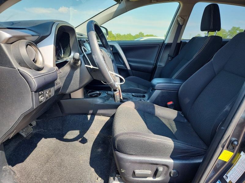 Photo 7 from auction – 2018 TOYOTA RAV4 with VIN JTMRFREV8JD234802