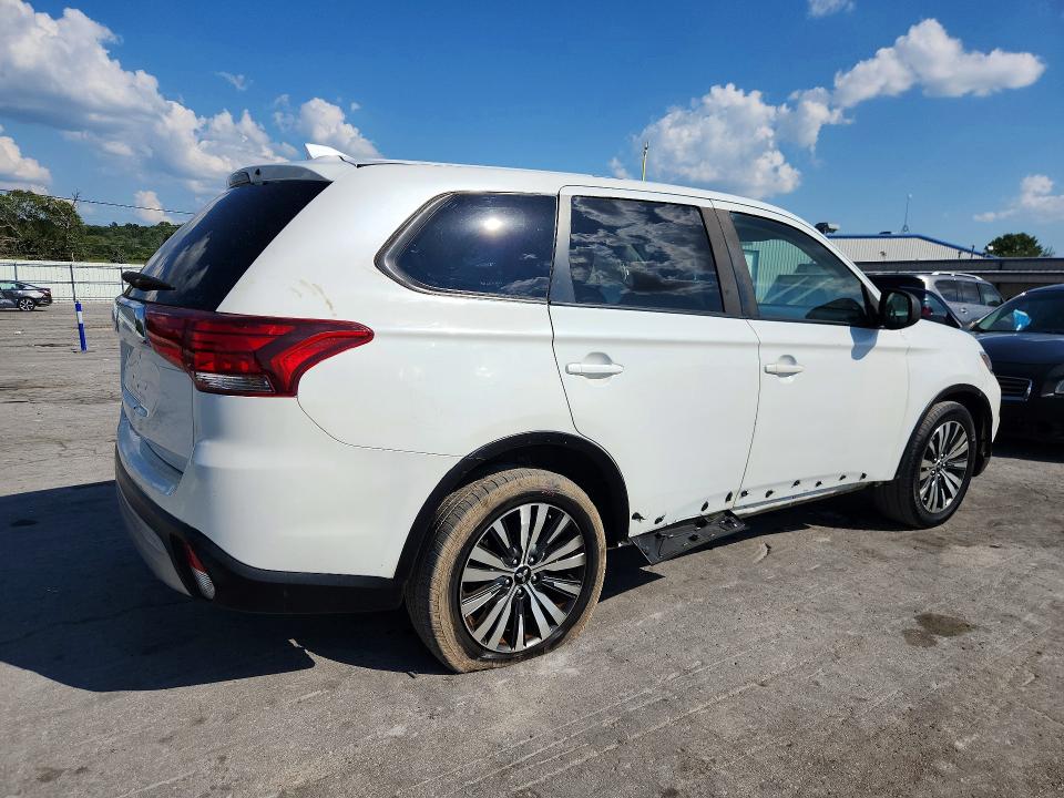 Photo 3 from auction – 2020 MITSUBISHI OUTLANDER with VIN JA4AD2A39LZ039483
