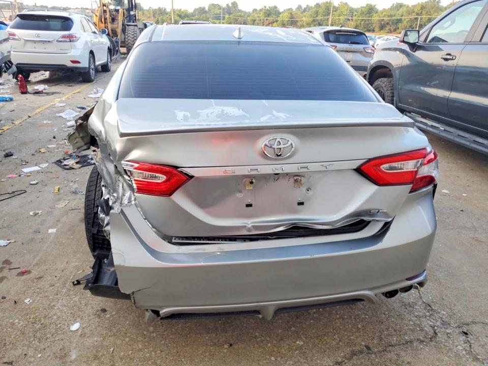 Photo 6 from auction – 2020 TOYOTA CAMRY with VIN 4T1G11AK5LU863161