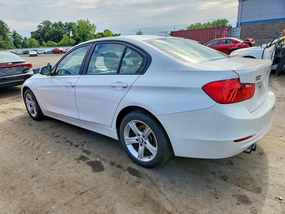 Photo 2 from auction – 2013 BMW 328 with VIN WBA3B5G51DNS02731