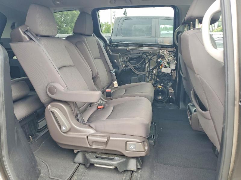 Photo 11 from auction – 2018 HONDA ODYSSEY with VIN 5FNRL6H57JB097430