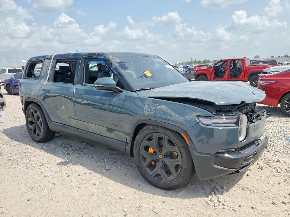 Photo 4 from auction – 2025 RIVIAN R1S with VIN 7PDSGCBP4SN065223