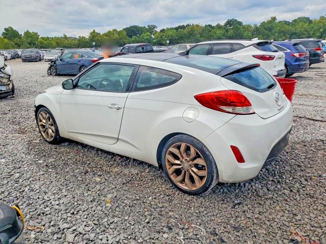 Photo 2 from auction – 2015 HYUNDAI VELOSTER with VIN KMHTC6AD5FU243826