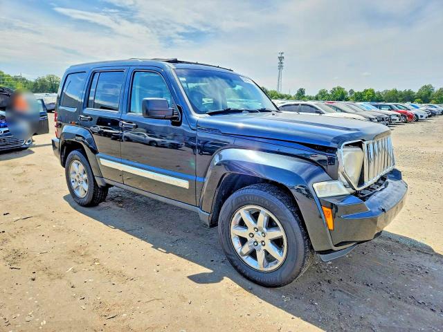 Снимка 4 от търг – 2008 JEEP LIBERTY с VIN 1J8GN58K38W176142