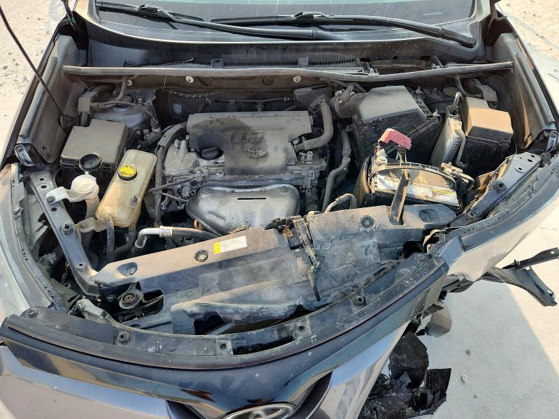Photo 11 from auction – 2018 TOYOTA RAV4 with VIN 2T3WFREV0JW439827