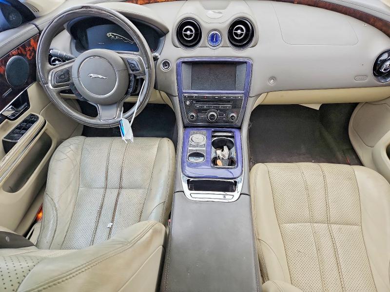 Photo 8 from auction – 2013 JAGUAR XJ with VIN SAJWJ1CD9D8V47286