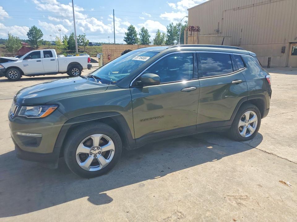 JEEP COMPASS 2018 with VIN 3C4NJCBBXJT227428 - Photo from auction
