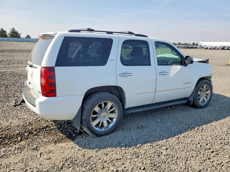 Photo 3 from auction – 2007 CHEVROLET TAHOE with VIN 1GNFK13077J343132