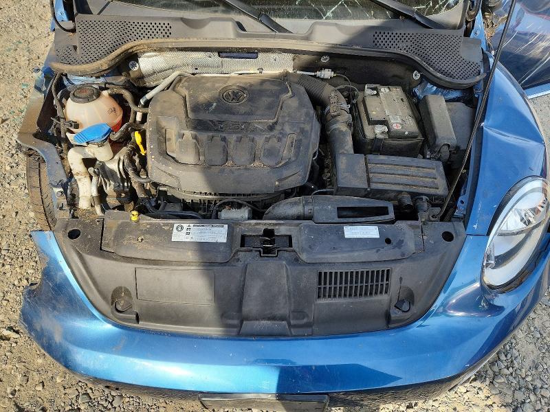 Photo 11 from auction – 2018 VOLKSWAGEN BEETLE with VIN 3VWJD7AT3JM709088